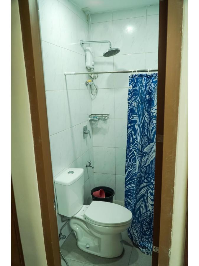 M28 Hotel And Apartments Quezon City Exterior foto
